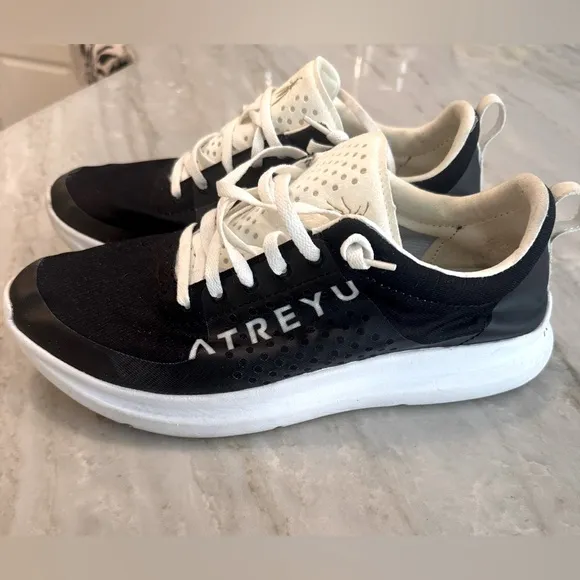 ATREYU  Men’s Running Shoes Size 10.5 or Women’s Size 12