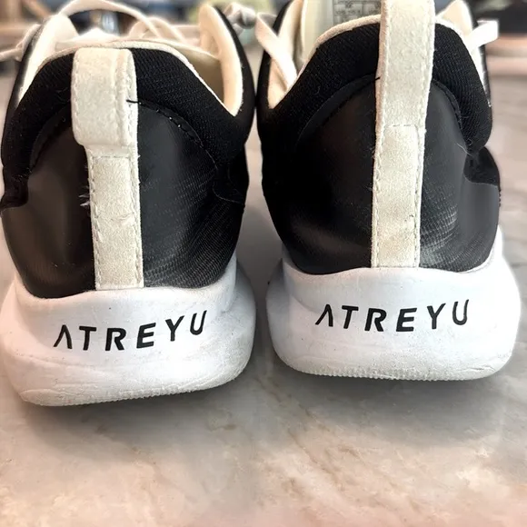 ATREYU  Men’s Running Shoes Size 10.5 or Women’s Size 12