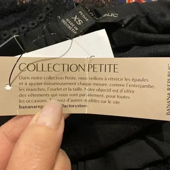 Banana Republic factory midi lace skirt