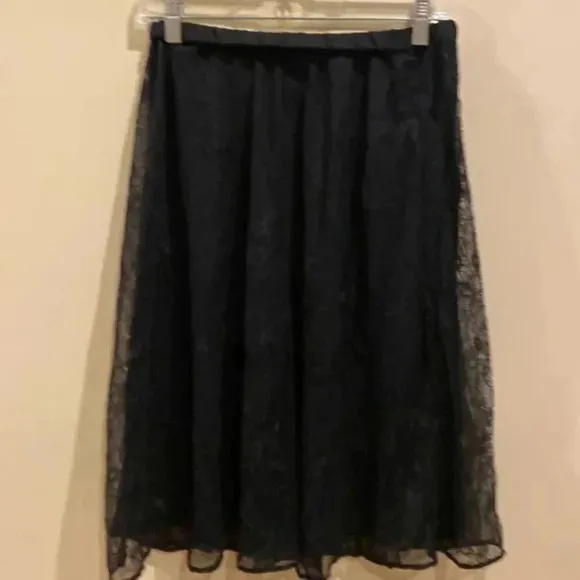 Banana Republic factory midi lace skirt