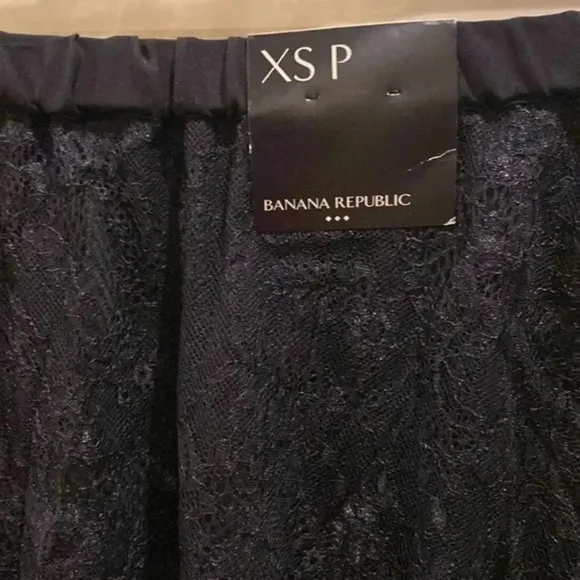 Banana Republic factory midi lace skirt