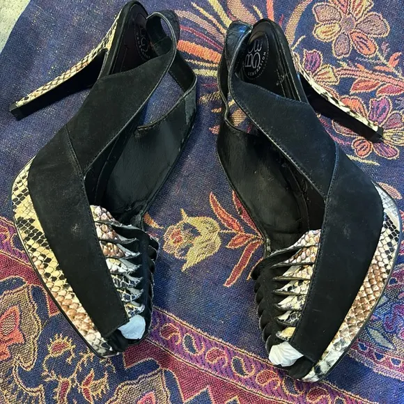 BCBG - Gorgeous Black and Snakeskin Sandals, Size 11