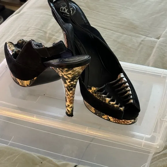 BCBG - Gorgeous Black and Snakeskin Sandals, Size 11
