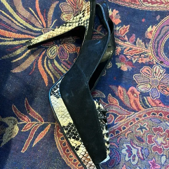 BCBG - Gorgeous Black and Snakeskin Sandals, Size 11