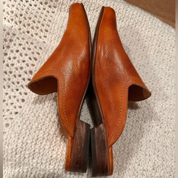 Bed Stu Womens  Genuine Leather Slip-On Shoes size 10
