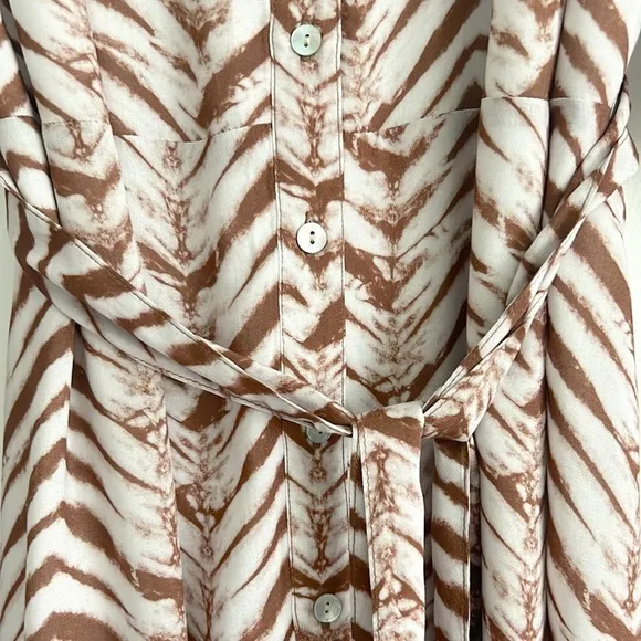 Bella Dahl Willow Goldie Flowy Midi Wrap Shirtdress Golden Chevron Print NWT