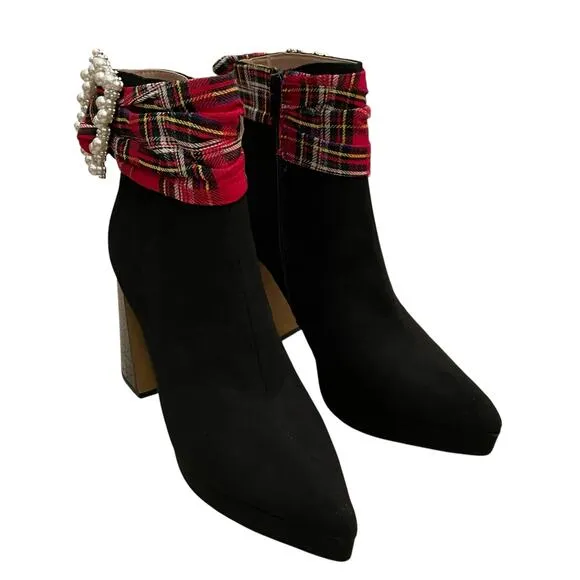 BETSEY JOHNSON Idris Dress Heel Ankle Booties Black Red Multi Plaid Sz 8.5M New
