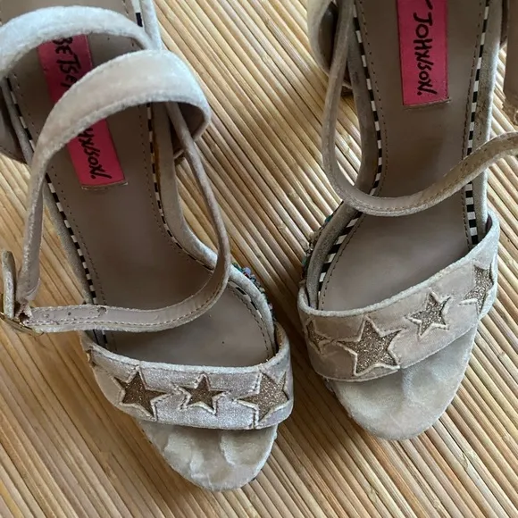Betsey Johnson Kenna Embellished Platform Sandals Pink 6 Tan Bling Rock Heels