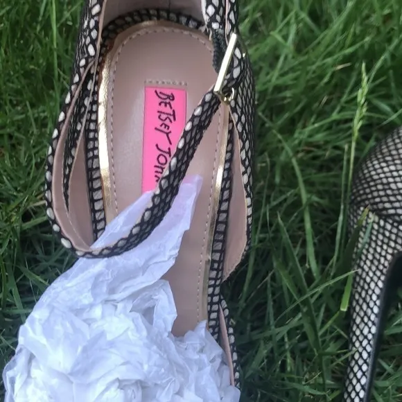BETSEY Johnson platform heels sandals