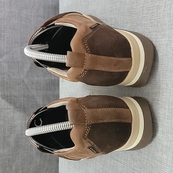 Bionica Talma Brown Leather Slip-On Sneakers Womens SZ 8.5 Casual Comfort Shoes
