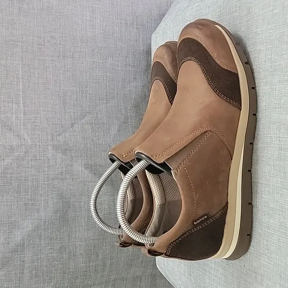 Bionica Talma Brown Leather Slip-On Sneakers Womens SZ 8.5 Casual Comfort Shoes