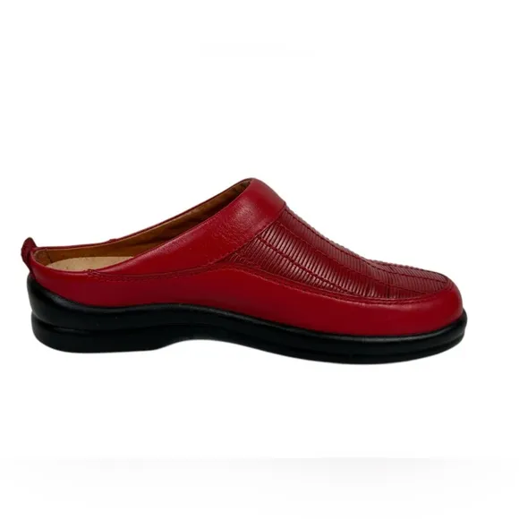 Birkenstock Slip On Size US 9 9.5 EU 42 Footprints Red Leather Clog Mule Casual