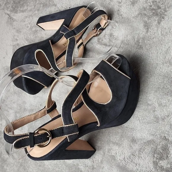 Black &amp; Metallic Gold Velvet Suede Retro Platform Strappy Block Heels Size 6