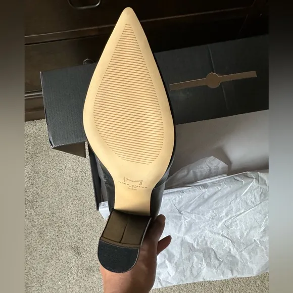 BLACK BOOTS *NEVER WORN*