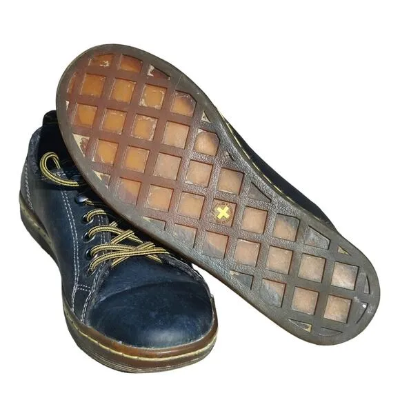 Black Dr. martens Sneakers sz 6