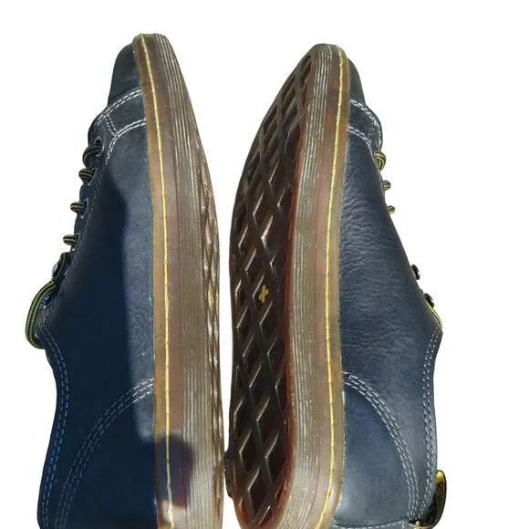 Black Dr. martens Sneakers sz 6