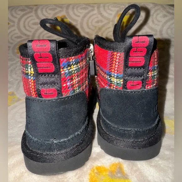 Black Red Plaid Neumel UGG Boots Toddler 9 9c Christmas Winter Kids Shoes Unisex