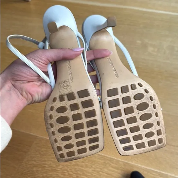 Bottega Veneta White Heeled Sandals with Minimalist Design