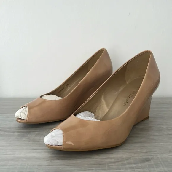 Brand new Stuart Weitzman Tan wedges