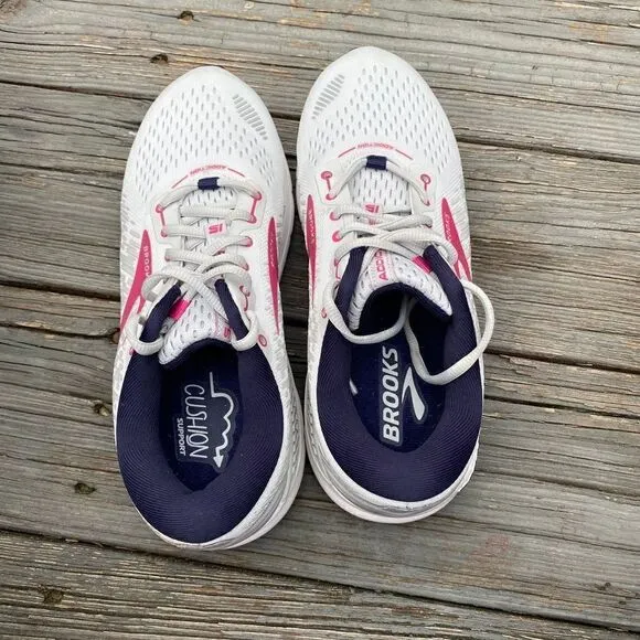 BROOKS ADDICTION GTS 15 Women’s Running Shoes - SIZE 9.5D