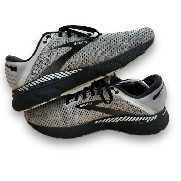 Brooks Adrenaline GTS 22 Mens Size 12 Gray Black Athletic Shoes‎ 1103661D135