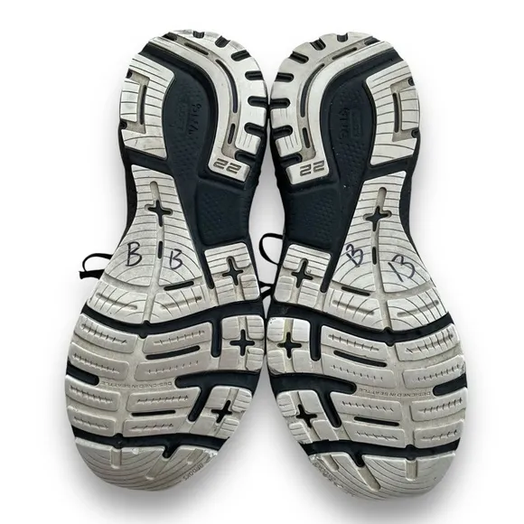 Brooks Adrenaline GTS 22 Mens Size 12 Gray Black Athletic Shoes‎ 1103661D135