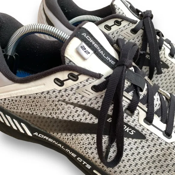 Brooks Adrenaline GTS 22 Mens Size 12 Gray Black Athletic Shoes‎ 1103661D135