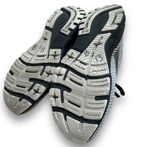 Brooks Adrenaline GTS 22 Mens Size 12 Gray Black Athletic Shoes‎ 1103661D135