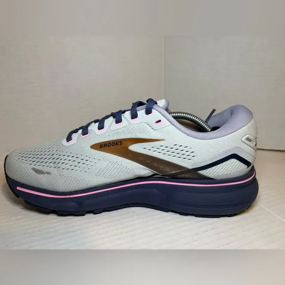 Brooks Ghost 15 Comfy Running Shoes / 9 Wide Blue Pink