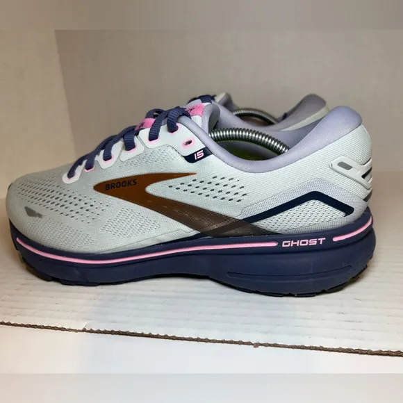 Brooks Ghost 15 Comfy Running Shoes / 9 Wide Blue Pink
