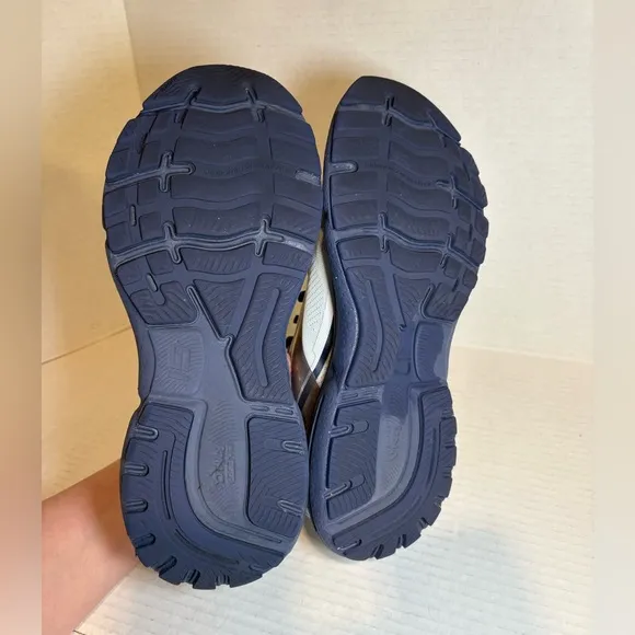 Brooks Ghost 15 Comfy Running Shoes / 9 Wide Blue Pink