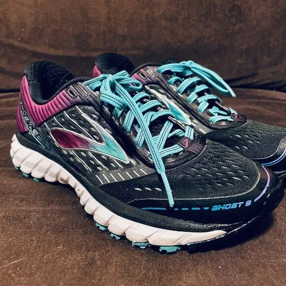 Brooks Ghost 9 womens running shoes 7 US 38 EUR medium Excellent Condition