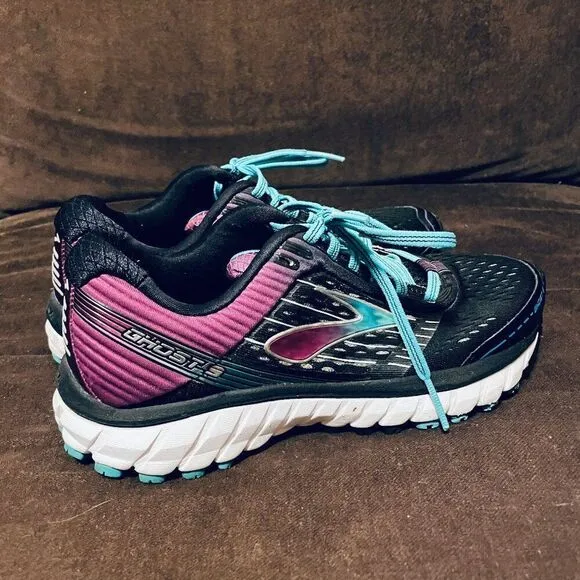 Brooks Ghost 9 womens running shoes 7 US 38 EUR medium Excellent Condition