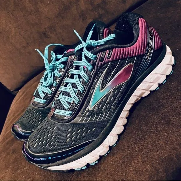 Brooks Ghost 9 womens running shoes 7 US 38 EUR medium Excellent Condition