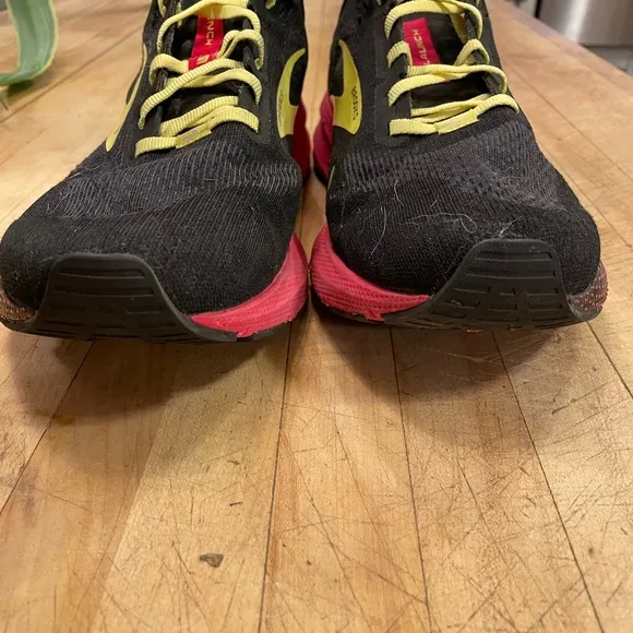 Brooks Men's Black and Yellow Running Shoes