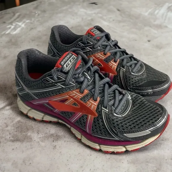 Brooks Womens Adrenaline GTS 17 1202311B044 Gray Running Shoes Sneakers Size 8M