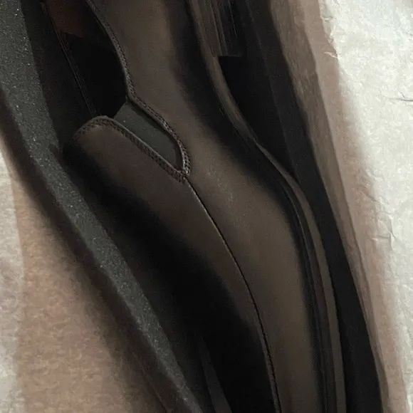 Bruno Magli black slip on dress shoes leather