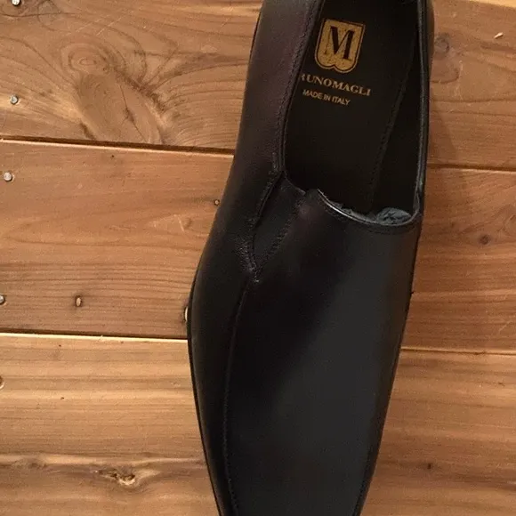 Bruno Magli black slip on dress shoes leather