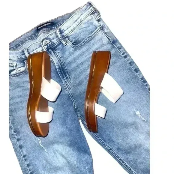 BUNDLE!! TANK TOP, CROPPED JEANS AND 1 PAIR SANDALS OR HEELS💃🏾💃🏾