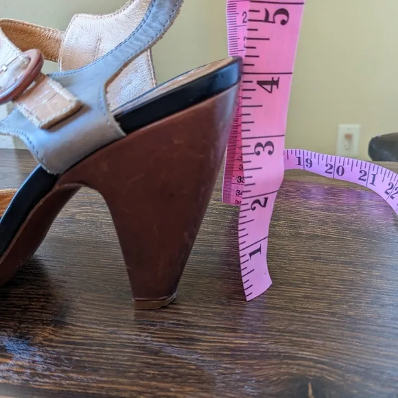 Chie Mihara Brown Tan Gray Leather Colorblock Ankle Strap Cone Heel Sandals 8
