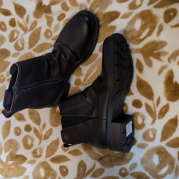 Clarks boots