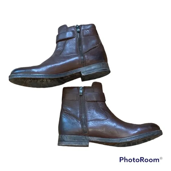 Clarks Brown Leather Chukka Boots size 8.5
