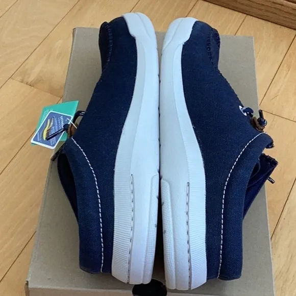 Clarks Driftlite Surf navy blue canvas slip on shoes, men’s size 10