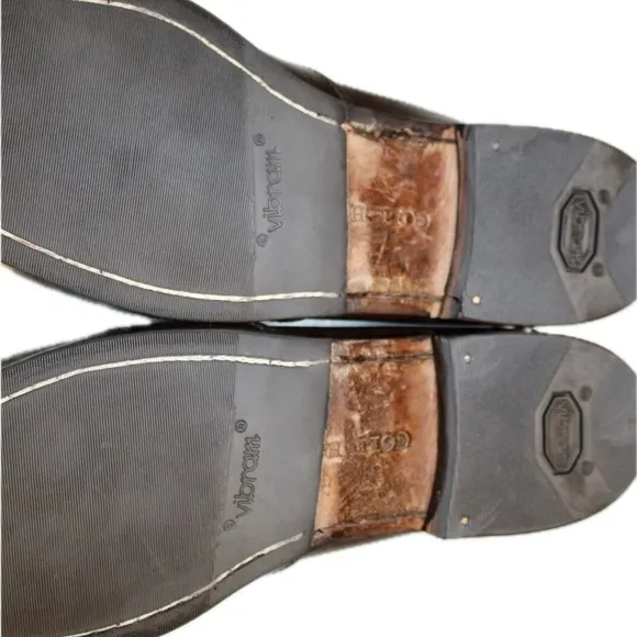 Cole Haan Country genuine hand sewn.Excellent condition with Vibram sole…‍‍‍