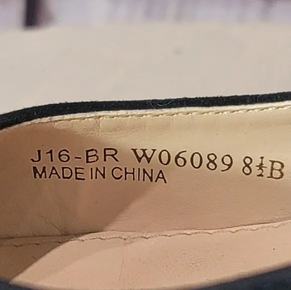 Cole Haan Grand.os Signature Black Suede Almond Toe Block Heel Pump Size 8.5