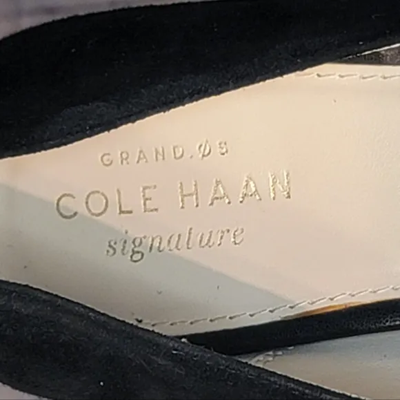 Cole Haan Grand.os Signature Black Suede Almond Toe Block Heel Pump Size 8.5