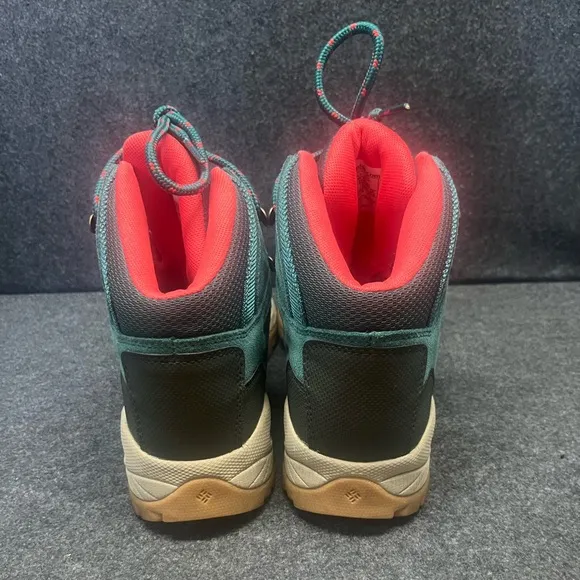 Columbia Women’s Newton Ridge Plus Waterproof Hiking Boots Teal / Coral Size 8.5
