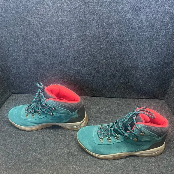 Columbia Women’s Newton Ridge Plus Waterproof Hiking Boots Teal / Coral Size 8.5