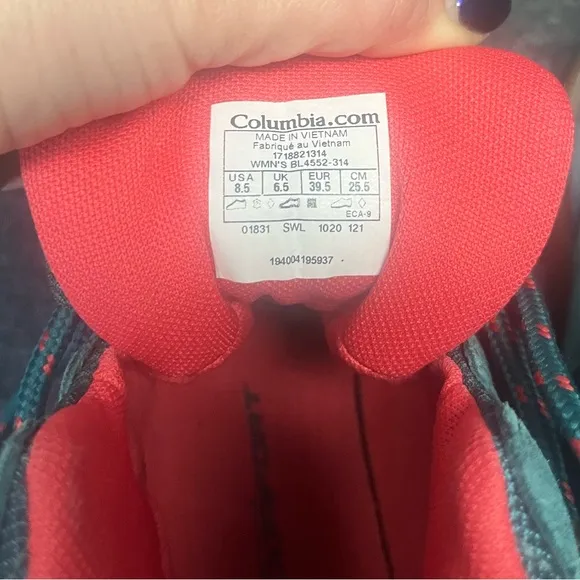 Columbia Women’s Newton Ridge Plus Waterproof Hiking Boots Teal / Coral Size 8.5