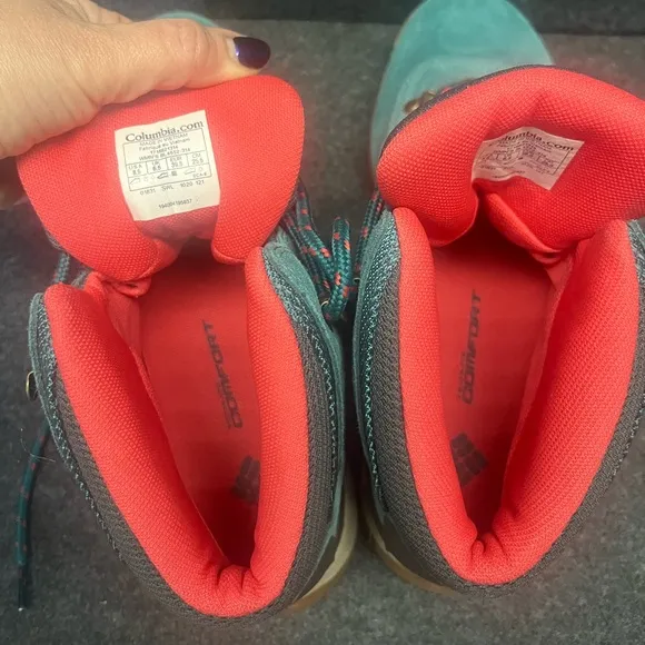 Columbia Women’s Newton Ridge Plus Waterproof Hiking Boots Teal / Coral Size 8.5